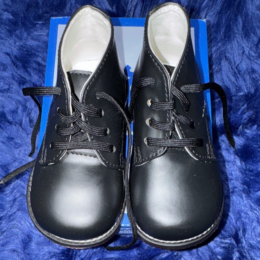 NIB Josmo Walker Walking Shoe Size 4.5